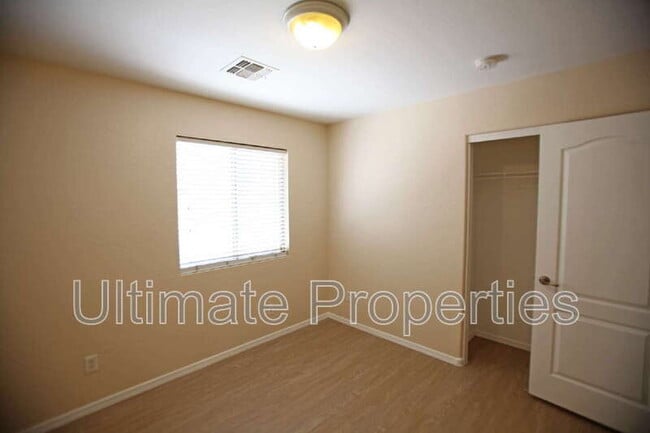 Building Photo - 21883 W Cocopah St