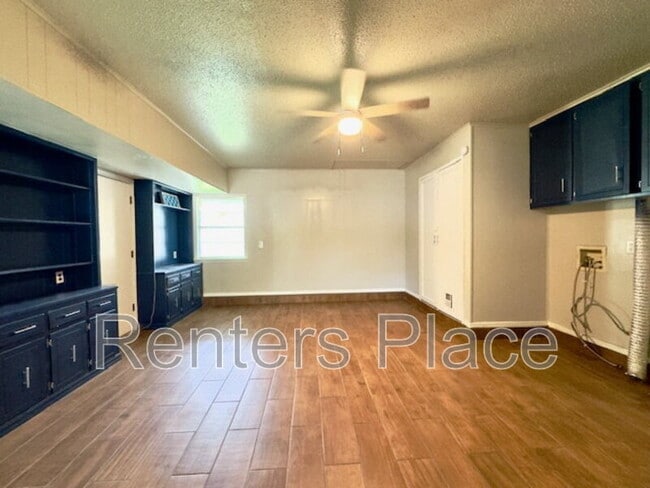 Building Photo - 6304 S 115th E Pl