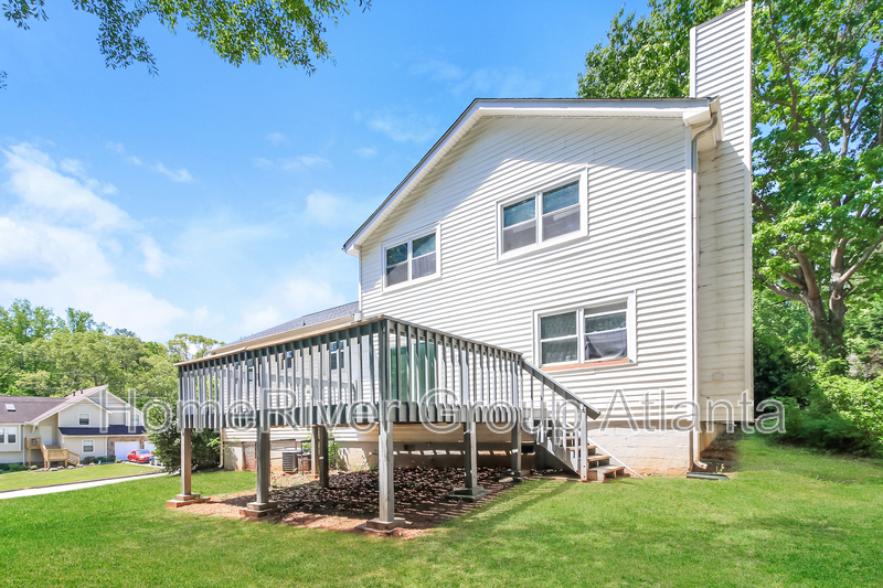 Building Photo - 3000 Sebring Ct