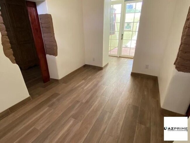 Building Photo - sweet home