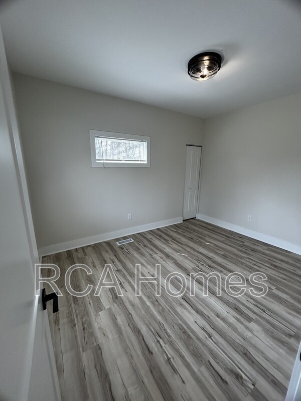 Building Photo - 3453 E 26th St