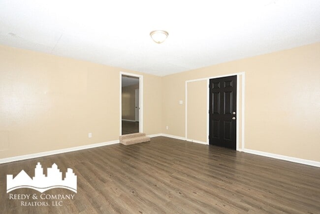 Building Photo - 3704 Irma St