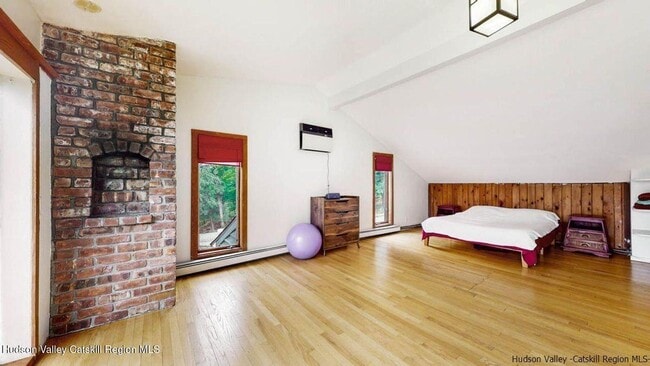 Building Photo - 376 Abbey Rd