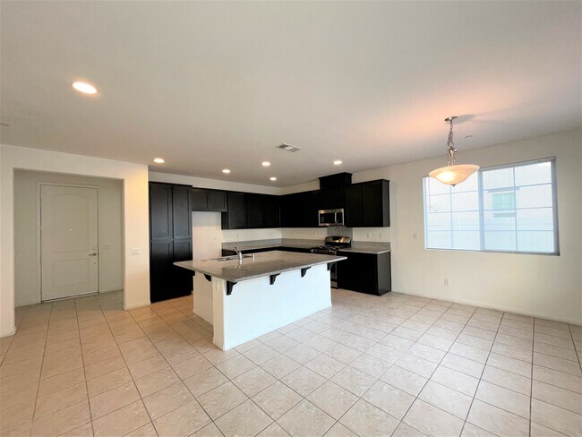 Building Photo - 2879 S Via Belamaria