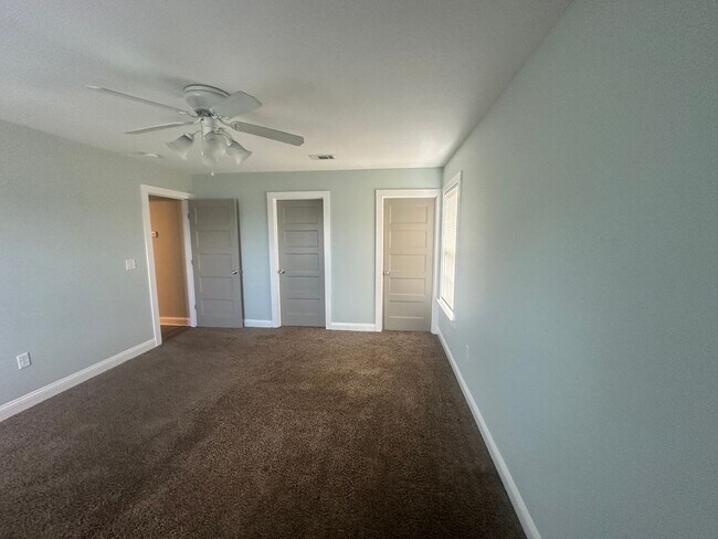 Building Photo - 2 Bedroom 1 Bath  Duplex in Hahira