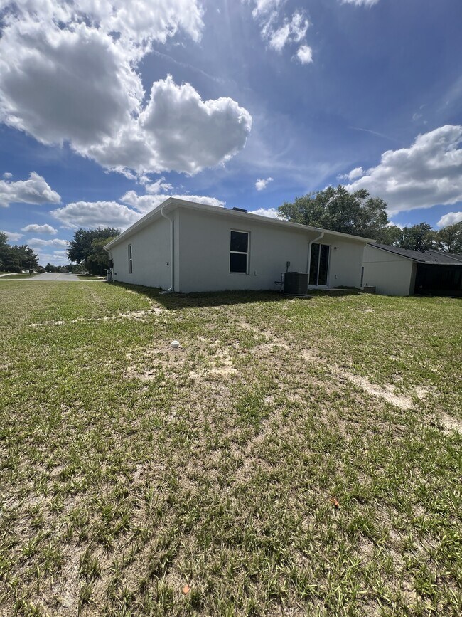 Building Photo - 14241 SW 34th Terrace Rd