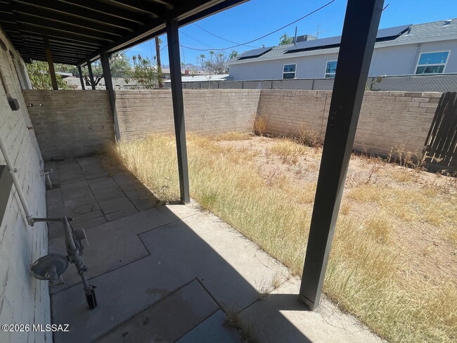 Building Photo - 1702 N Tyndall Ave