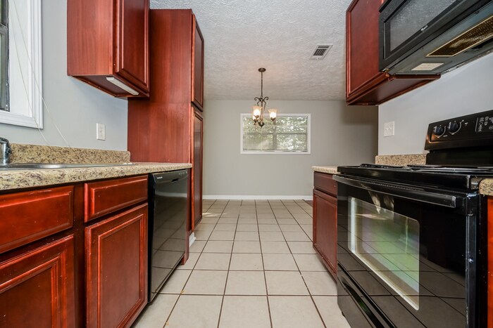 Building Photo - 999 Fairview Rd