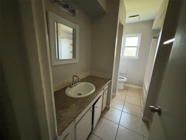Building Photo - 3858 Willow Springs Ln