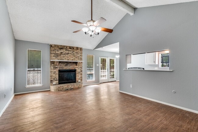 Primary Photo - A Perfect Escape: 3 Bedroom House
