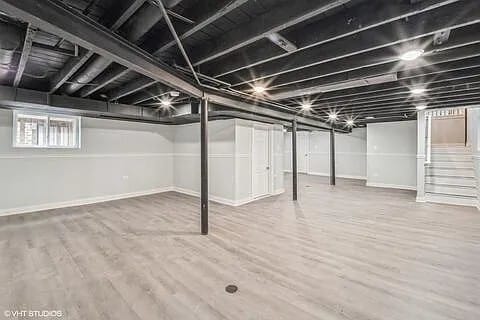 Building Photo - 8504 S Essex Ave