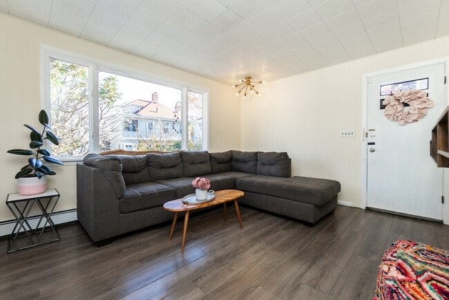 Building Photo - 59 Langdon Ave