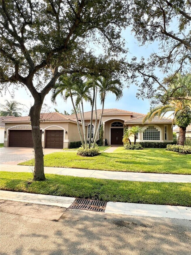Primary Photo - 3806 Oak Ridge Cir