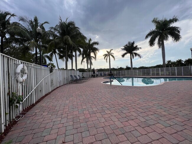 Building Photo - 4808 W Bexley Park Dr