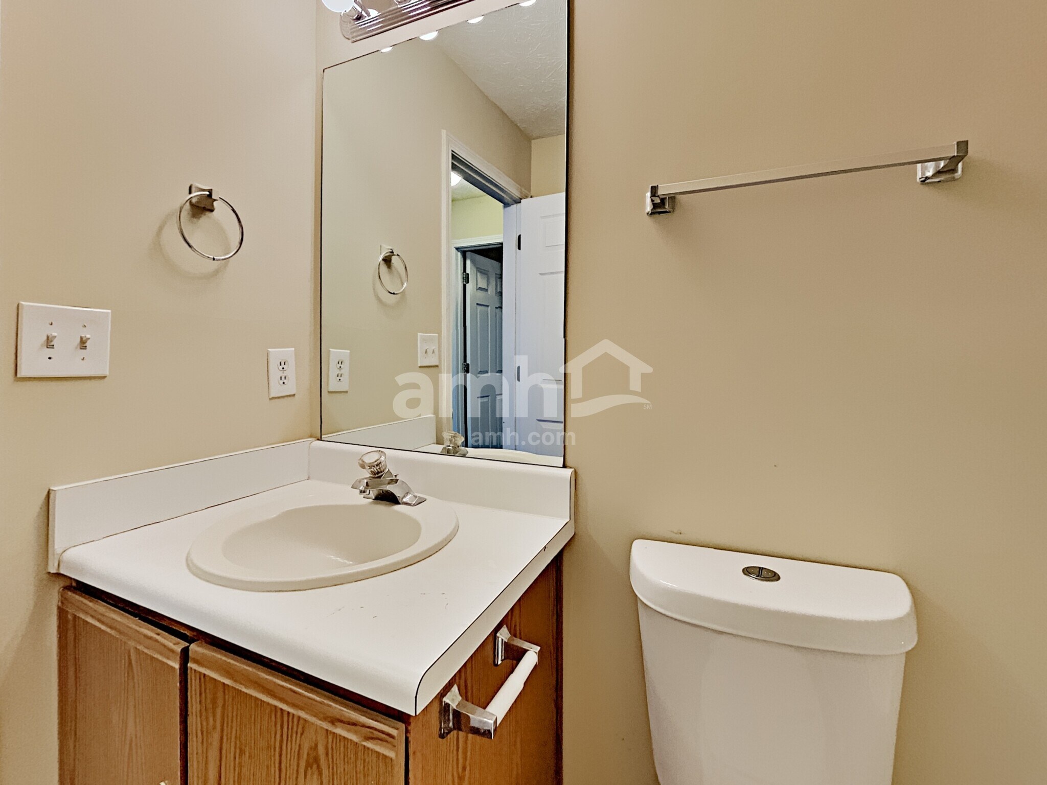 Building Photo - 186 Dean Way