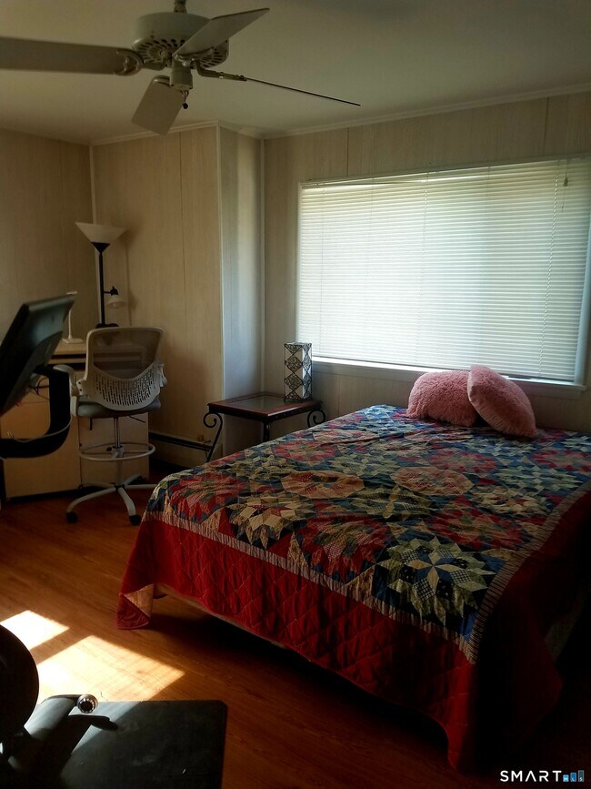 Building Photo - 72 Maple Tree Ave