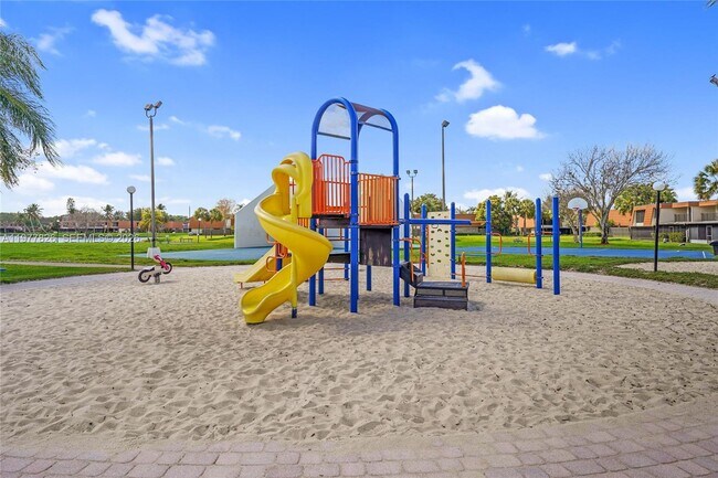 Building Photo - 1410 SW 106th Terrace