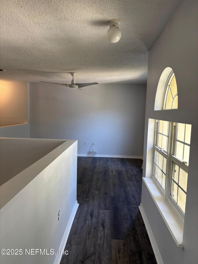 Building Photo - 7086 Shady Pine Ct