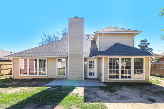 Building Photo - 5221 Tartan Cir