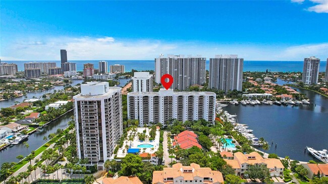 Building Photo - 3610 Yacht Club Dr
