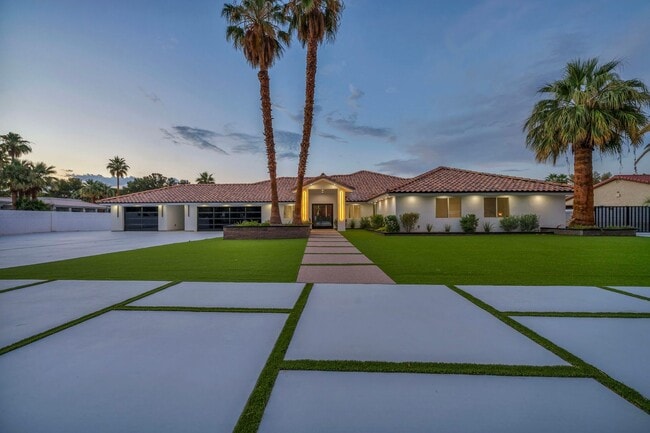 Primary Photo - Meticulously renovated single-story contemporary estate