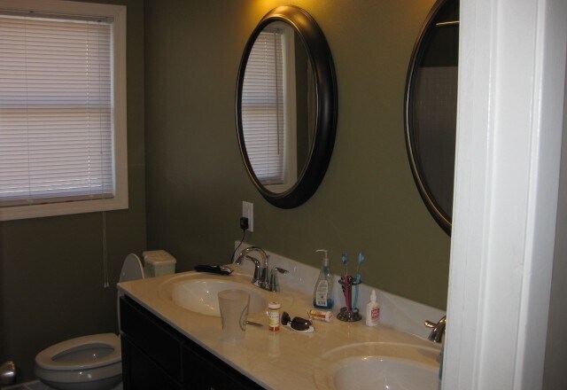 Building Photo - 2125 Hollywood Blvd