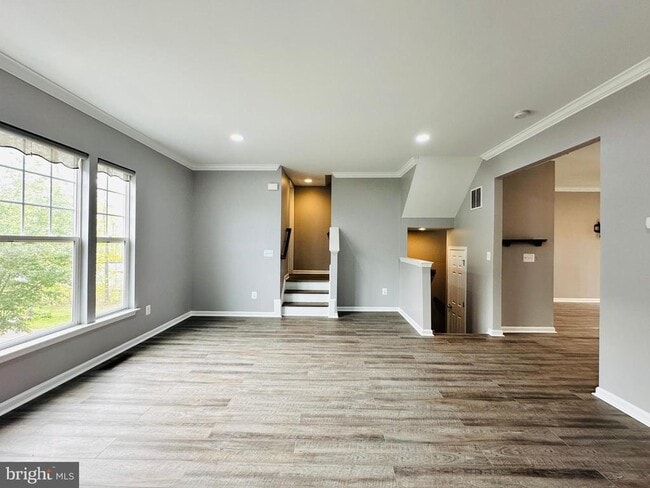 Building Photo - 106 Notions Ct