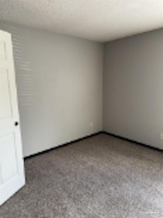 Building Photo - 455 Stara Cir