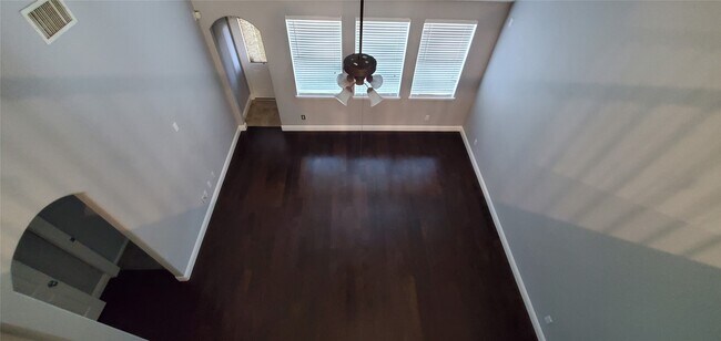 Building Photo - 6310 Wilshire Fern