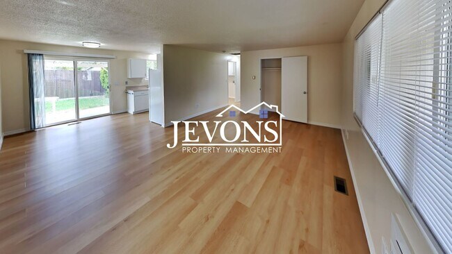 Building Photo - 404 S 81st Ave