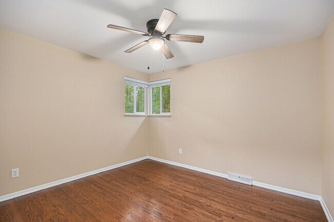 Building Photo - Charming 3-Bedroom Home – Perfect for Comf...