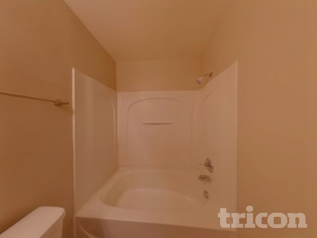 Building Photo - 258 Drooping Leaf Ln