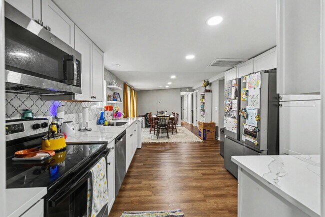 Building Photo - 309 Farrell St