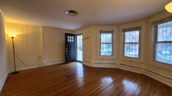 Building Photo - 170 Belmont Ave