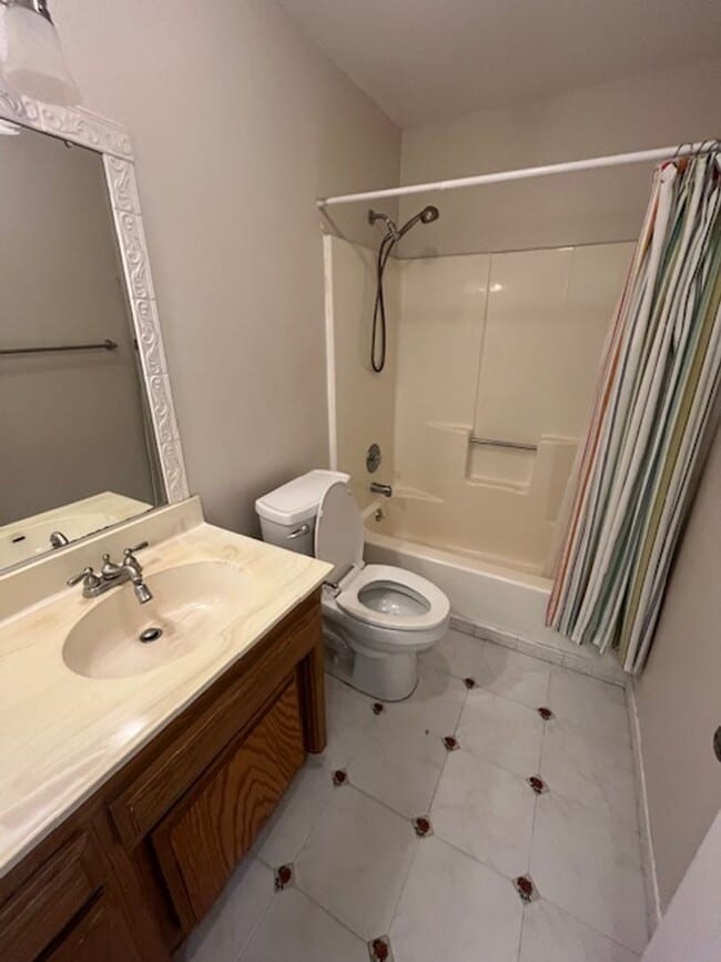 Building Photo - 4361 Poinsettia St