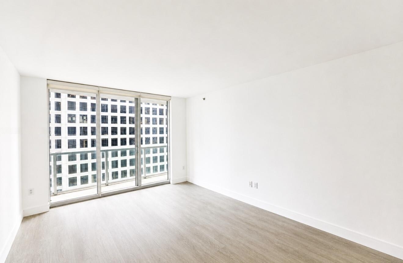 Building Photo - 500 Brickell Ave