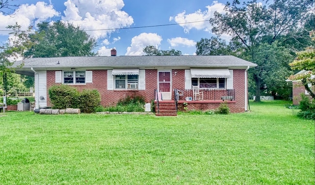 Primary Photo - 501 Old Grove Rd