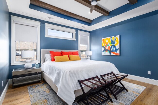 Building Photo - 1112 N St Peter St