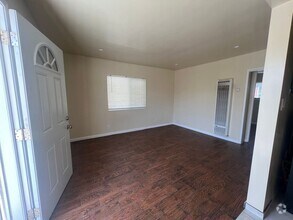 Building Photo - 1533 W 80th