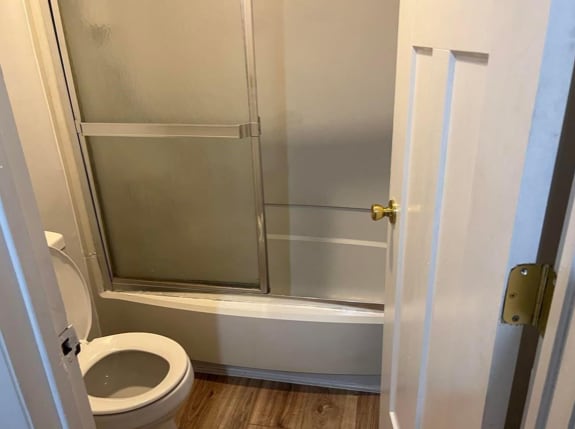 En Suite Bathroom - 4517 Sharon Chase Dr