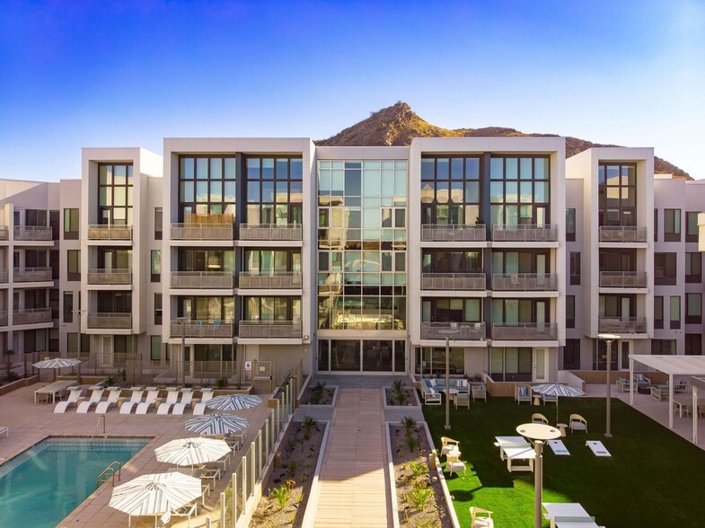 Primary Photo - SALT