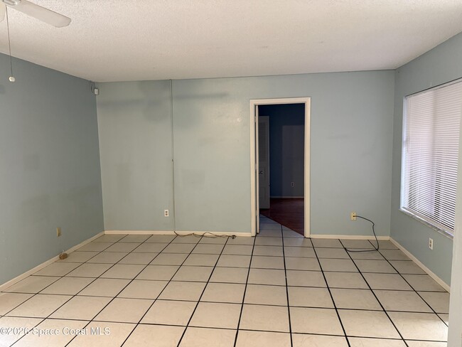 Building Photo - 1461 Sheafe Ave NE