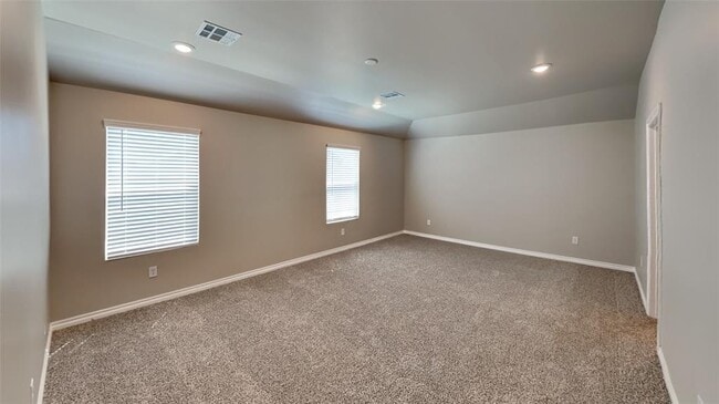 Building Photo - 2724 Dennis Dr