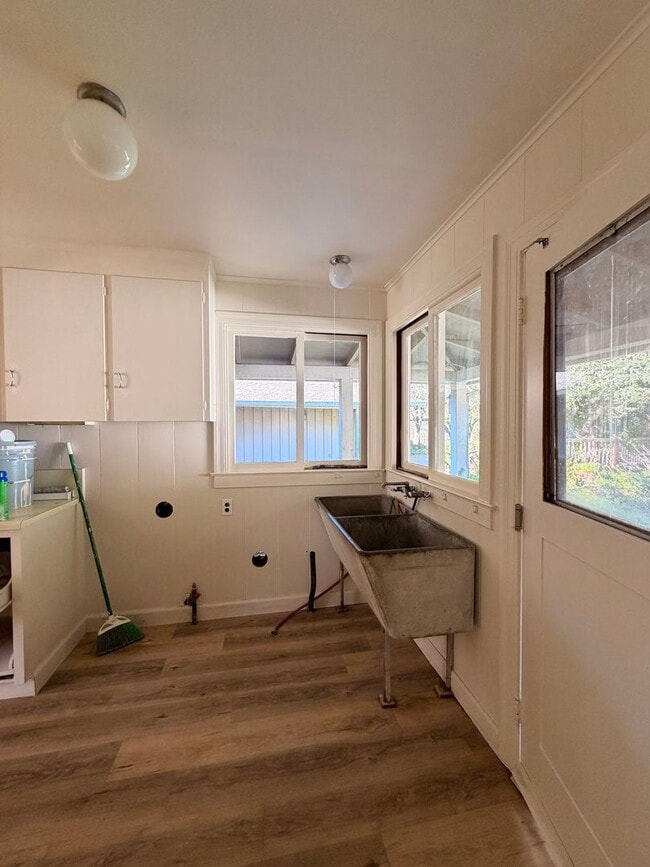 Building Photo - 809 Browns Valley Rd