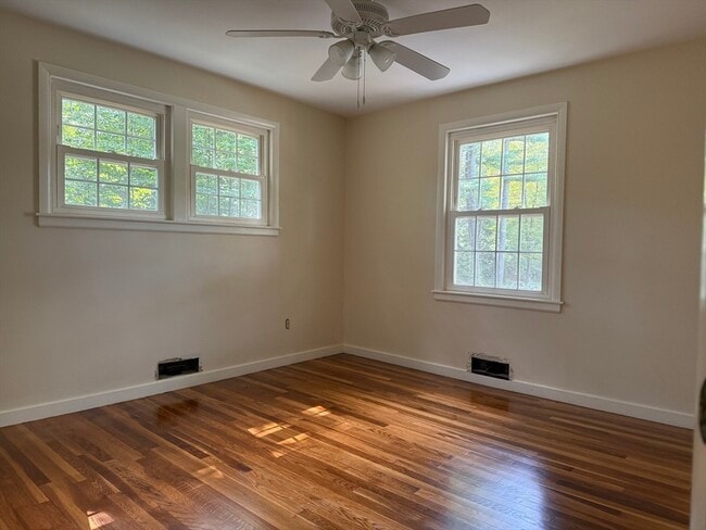 Building Photo - 22 Wild Rose Ave