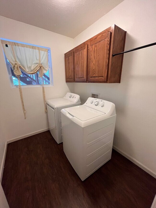 Building Photo - LARGE 4/3 with so much to offer! Waynesville School District