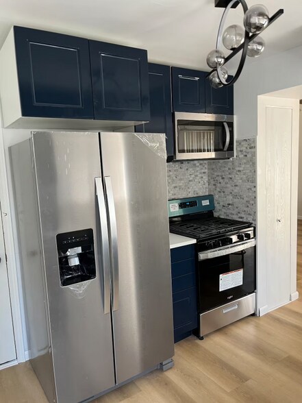 Building Photo - 771 Marilyn Ave