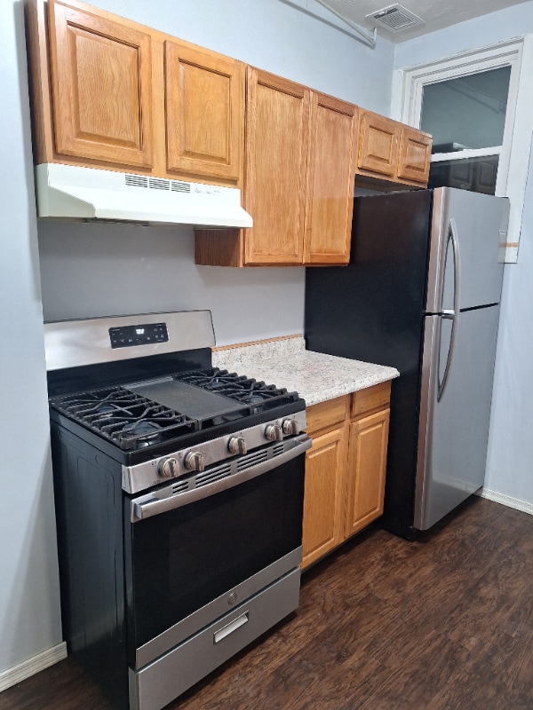 Building Photo - 10 Euclid Ave