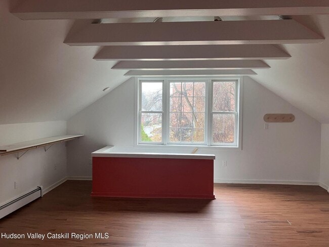 Building Photo - 133 N Rd