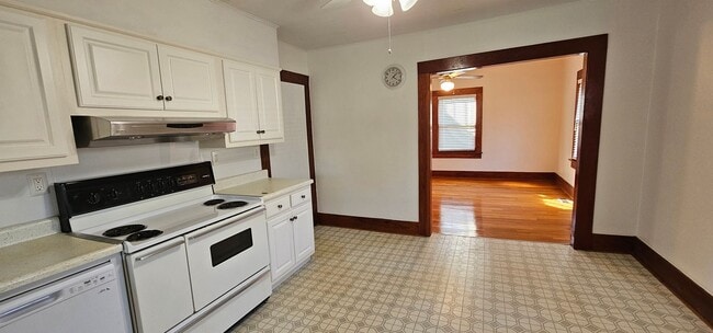 Building Photo - Lovely in Milner